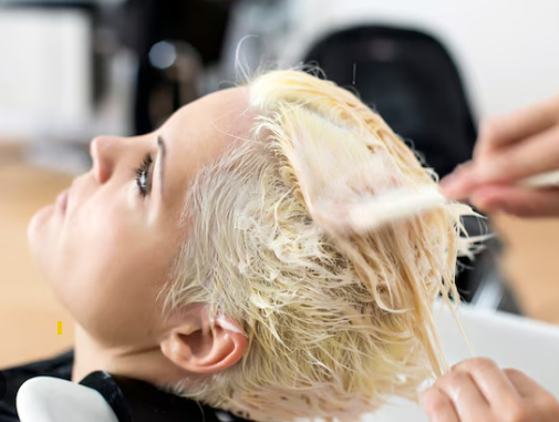 A Stylist’s Guide to Choosing the Right Hair Lightener