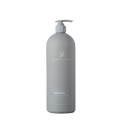 Perfect Hair 1 Litre Charcoal Revisiting Conditioner that fortifies and nourishes the hair, restoring shine and softness.